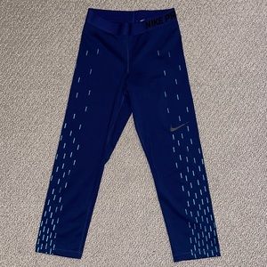 NIKE PRO Dri-FIT Women's Cropped Leggings